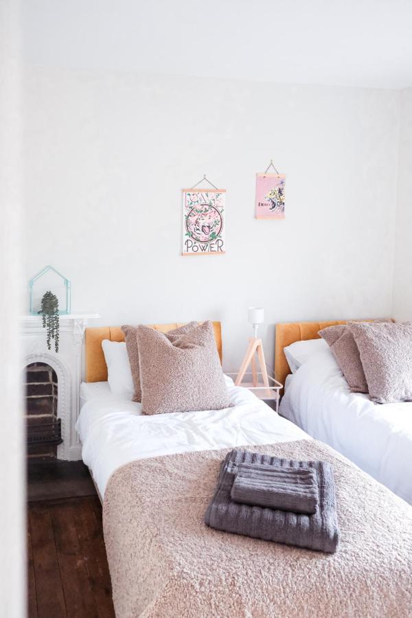 Gorgeous 3 Bed House In Matlock + Garden 'Lookout' Villa Ngoại thất bức ảnh
